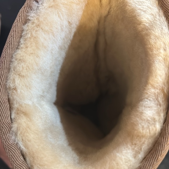 UGG Boots - Picture 6 of 9